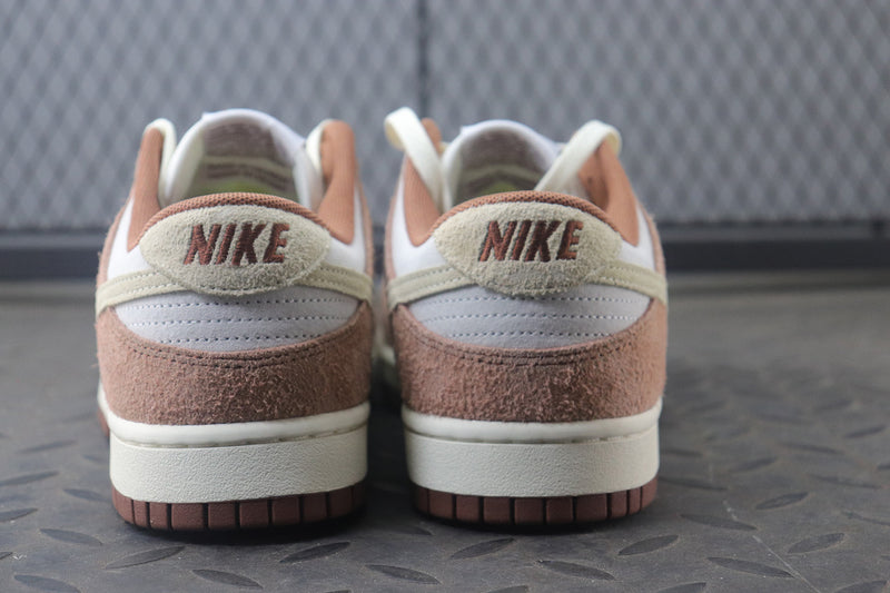 Nike Dunk Low PRM "Medium Curry"