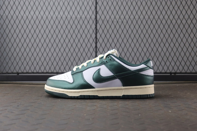 Nike Dunk Low " Vintage Green"