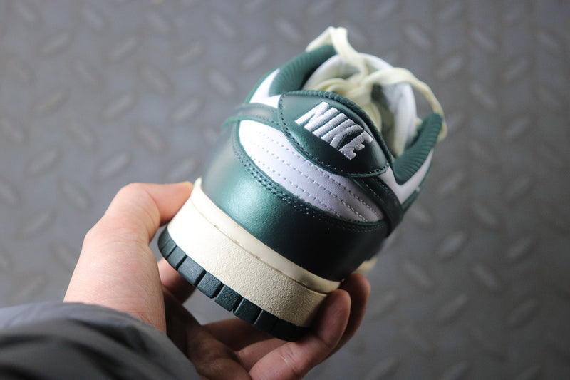 Nike Dunk Low " Vintage Green"